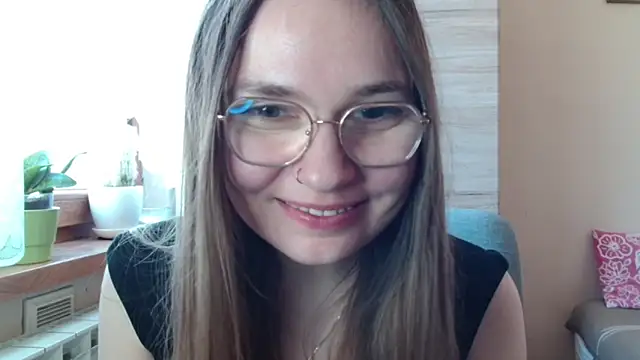 Snapshot of LooveELLYx chatting on March 14, 2026, 7:58 am LooveELLYx online show from March 14, 2026, 7:58 am