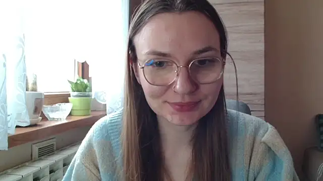 Snapshot of LooveELLYx chatting on April 7, 2026, 6:25 am LooveELLYx online show from April 7, 2026, 6:25 am