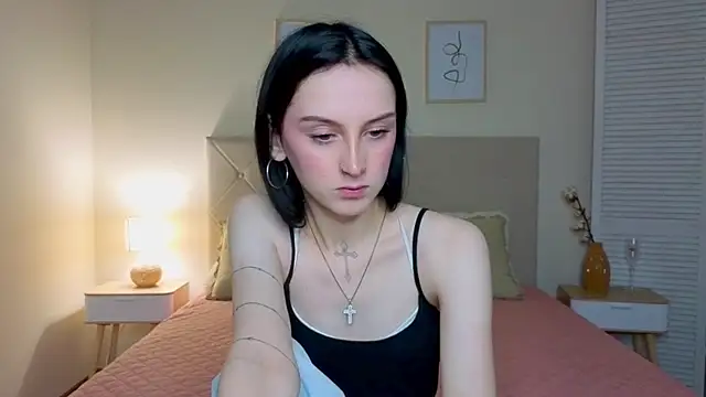 Snapshot of Little_moly999 chatting on October 6, 2025, 8:06 pm Little moly999 online show from October 6, 2025, 8:06 pm