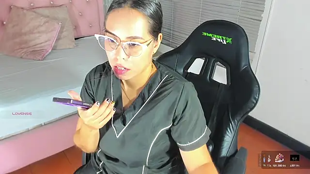 lissa jhonsoon online show from November 21, 2025, 3:05 am