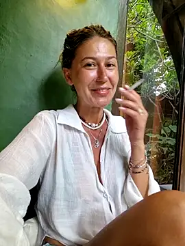 CelynaRoss online show from February 16, 2026, 3:46 am