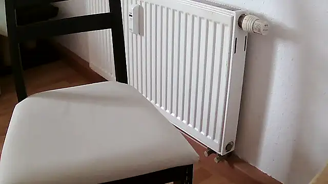 Snapshot of Lavastrom3 chatting on October 6, 2025, 1:52 pm Lavastrom3 online show from October 6, 2025, 1:52 pm