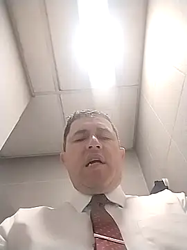 Snapshot of BigCristh79 chatting on September 28, 2025, 2:11 pm BigCristh79 online show from September 28, 2025, 2:11 pm