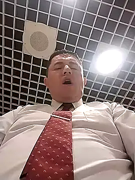 Snapshot of BigCristh79 chatting on October 19, 2025, 5:08 am BigCristh79 online show from October 19, 2025, 5:08 am