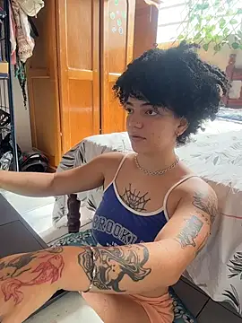 CamillyBlum online show from November 27, 2025, 6:10 pm