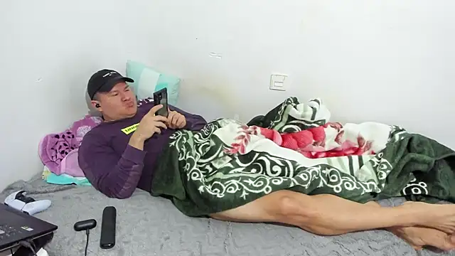 Snapshot of fuckynations chatting on March 22, 2025, 6:54 am fuckynations online show from March 22, 2025, 6:54 am