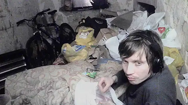 makarov1993 online show from May 12, 2026, 12:35 pm