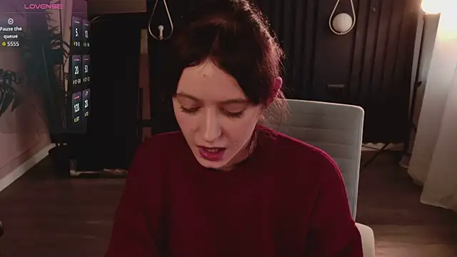 chloe dreammm online show from January 12, 2026, 12:21 pm