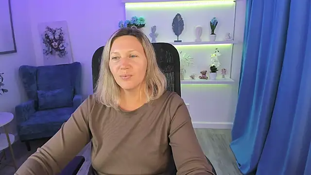 NinaStarle online show from September 13, 2025, 11:32 am