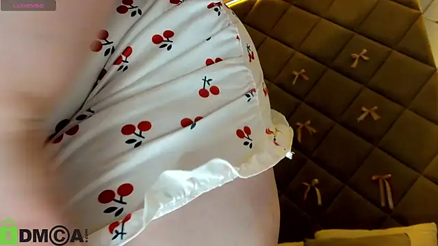 Chloee White online show from April 13, 2026, 9:15 am