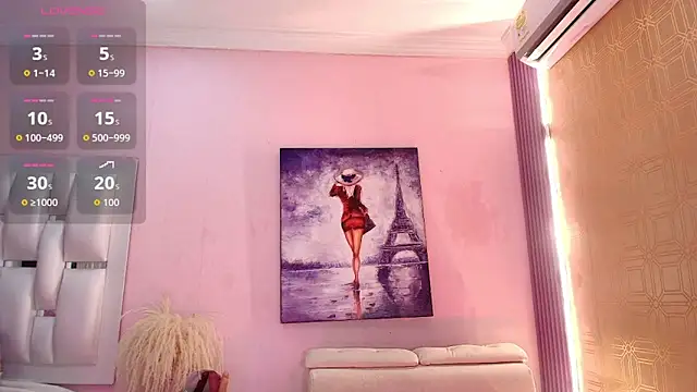 NathalyLeen online show from October 4, 2025, 8:29 pm