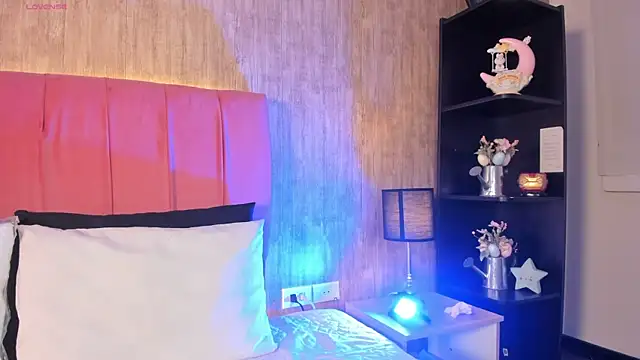 Kendra kobein online show from April 17, 2026, 8:34 pm