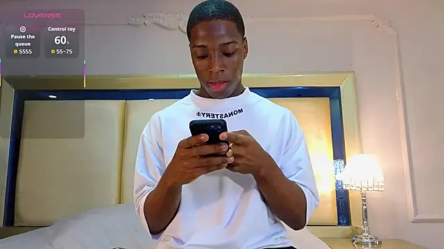 CharlesBrown  online show from November 26, 2025, 1:23 pm