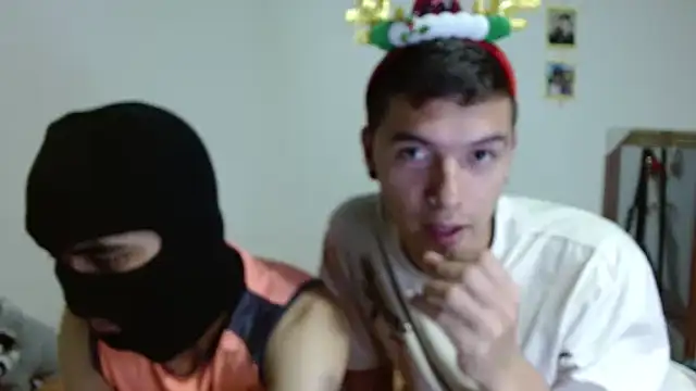 Maiki Foxx online show from November 22, 2025, 11:59 pm