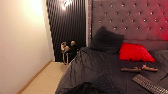 Scarbadgirl  online show from March 3, 2026, 3:56 am