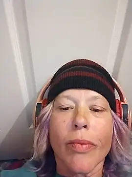 Snapshot of anonymity_awaits@xh chatting on November 7, 2025, 4:56 am anonymity awaitsxh online show from November 7, 2025, 4:56 am