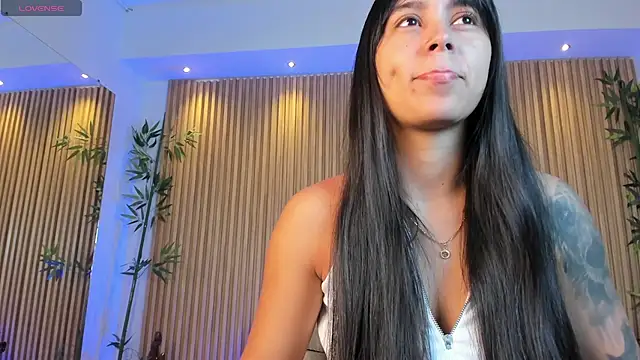 Snapshot of freyja_sweet_ chatting on October 12, 2025, 11:31 am freyja sweet  online show from October 12, 2025, 11:31 am