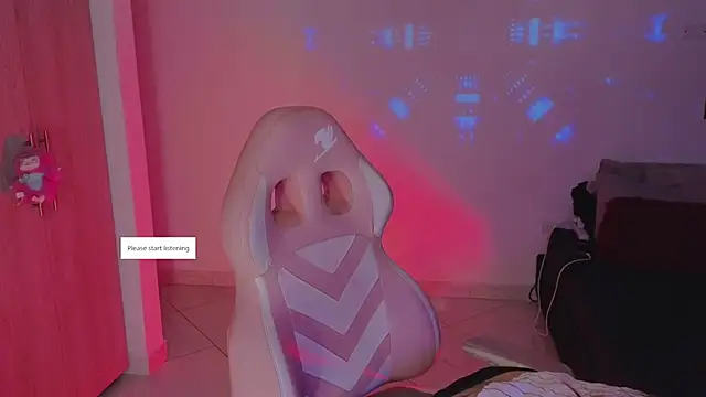 Moonlightt 21 online show from December 13, 2025, 8:58 pm