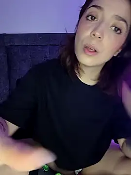 summi10 online show from September 10, 2025, 10:54 pm