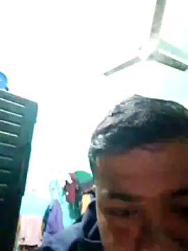 CatchingBouquet online show from November 26, 2025, 1:34 pm