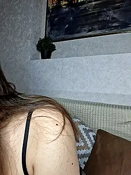 Snapshot of Olivia_OliV chatting on October 23, 2025, 12:43 am Olivia OliV online show from October 23, 2025, 12:43 am