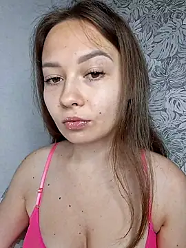 Olivia OliV online show from July 6, 2026, 1:24 am