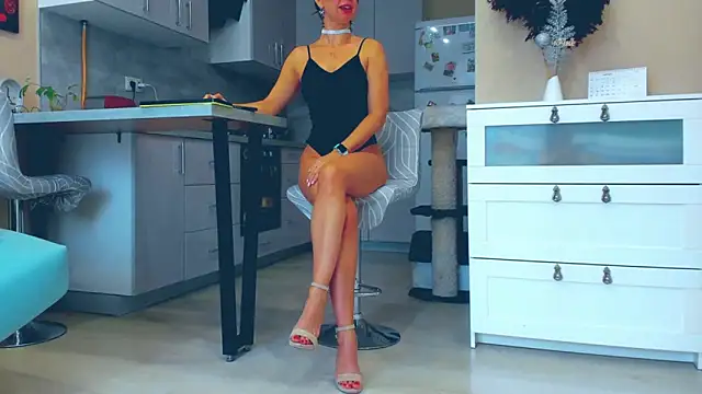 MadinaBrown online show from October 21, 2025, 9:21 am