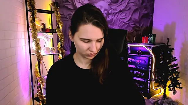 Snapshot of TessaMill chatting on February 5, 2026, 9:25 am TessaMill online show from February 5, 2026, 9:25 am