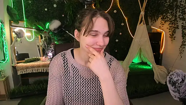 Snapshot of TessaMill chatting on February 27, 2026, 8:14 am TessaMill online show from February 27, 2026, 8:14 am