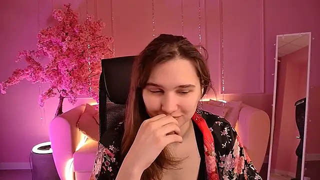 Snapshot of TessaMill chatting on March 3, 2026, 9:26 am TessaMill online show from March 3, 2026, 9:26 am