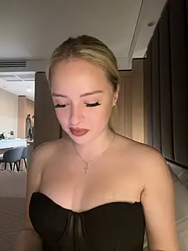 SexyEvaLips online show from May 22, 2026, 4:56 pm