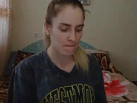 JayeTyler online show from December 18, 2025, 7:47 am