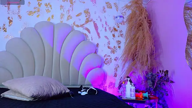 kiaratentation online show from September 30, 2025, 8:14 pm