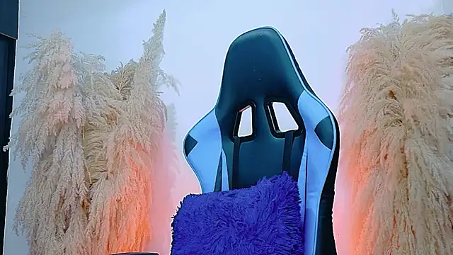 Snapshot of JulietaDavis chatting on March 21, 2026, 7:28 pm JulietaDavis online show from March 21, 2026, 7:28 pm