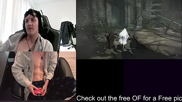 Snapshot of SkrogDog chatting on April 14, 2026, 1:39 pm SkrogDog online show from April 14, 2026, 1:39 pm