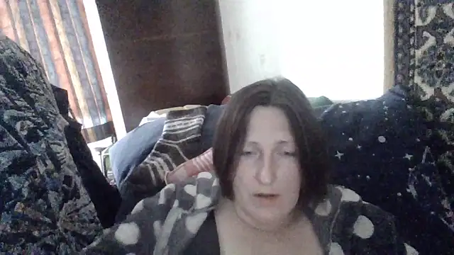 AllaSowinskaya online show from May 17, 2026, 10:33 am