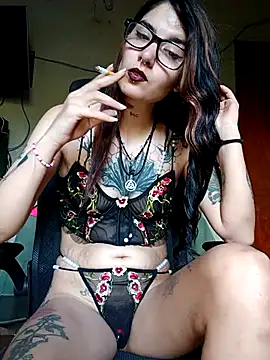 Darkw1tch online show from November 2, 2025, 8:00 pm