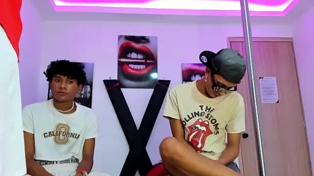 TWINKS FRIENDS online show from October 24, 2025, 7:27 am