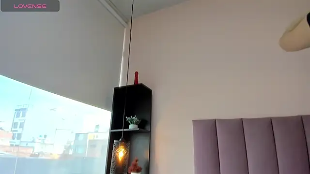 violet myerrs online show from November 20, 2025, 1:11 pm