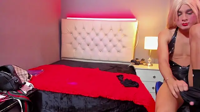 Snapshot of MiaMalkoba chatting on September 29, 2025, 12:43 pm MiaMalkoba online show from September 29, 2025, 12:43 pm