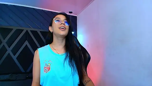 zoe martins  online show from February 26, 2026, 5:45 pm