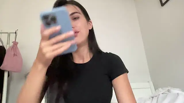 Snapshot of Talyo19 chatting on October 2, 2025, 2:02 pm Talyo19 online show from October 2, 2025, 2:02 pm