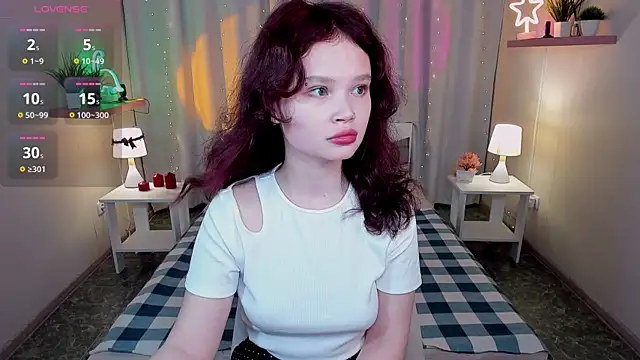EmilyChaves online show from May 19, 2026, 8:20 am