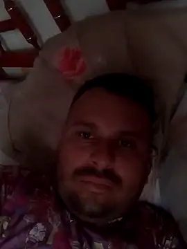 Snapshot of Andrade-1 chatting on November 5, 2025, 5:46 pm Andrade-1 online show from November 5, 2025, 5:46 pm