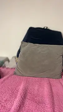 sweet shadil  online show from April 17, 2026, 1:36 pm