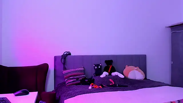 Katherine Twilight online show from October 3, 2025, 3:20 pm