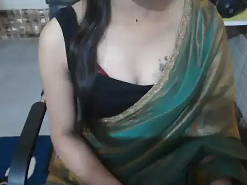 lovepihuu online show from March 23, 2026, 7:01 am