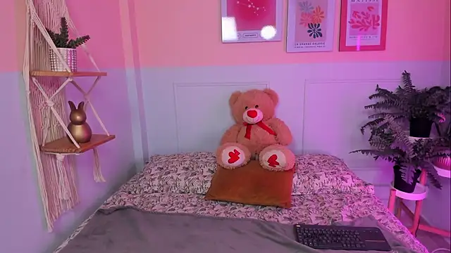 Camila Rivers online show from March 11, 2026, 4:29 am