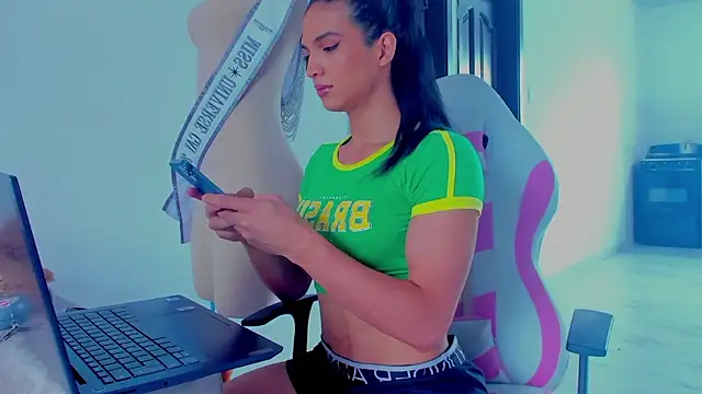 ISA BELLA VZL online show from January 19, 2026, 12:03 am