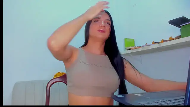 ISA BELLA VZL online show from April 10, 2026, 6:45 pm